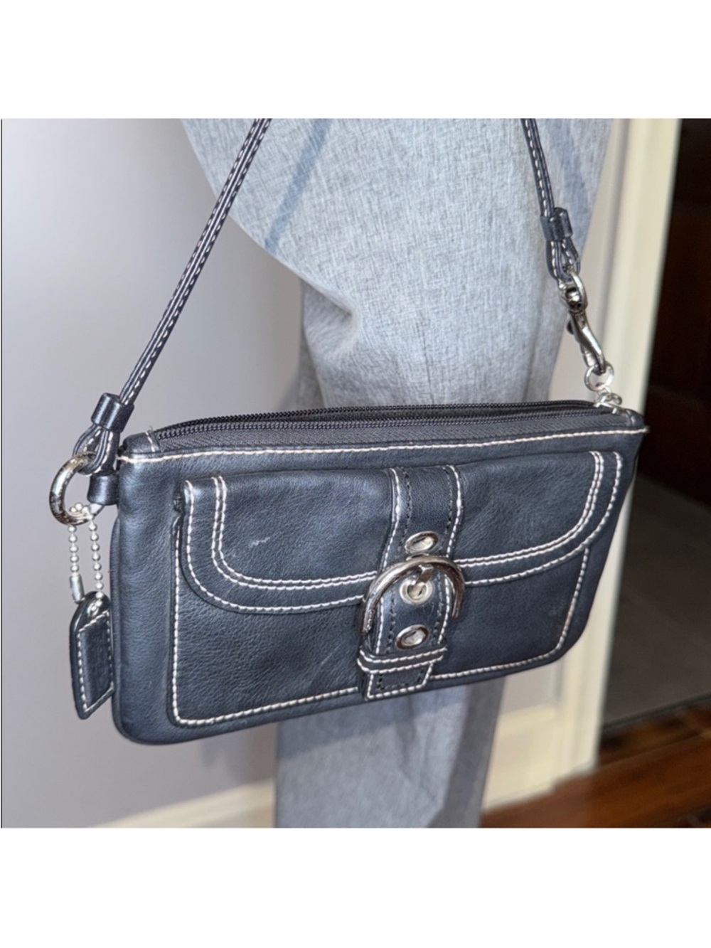 Coach Black Leather Wristlet Shoulder Bag, extra buckle, front pocket - Picture 2 of 7